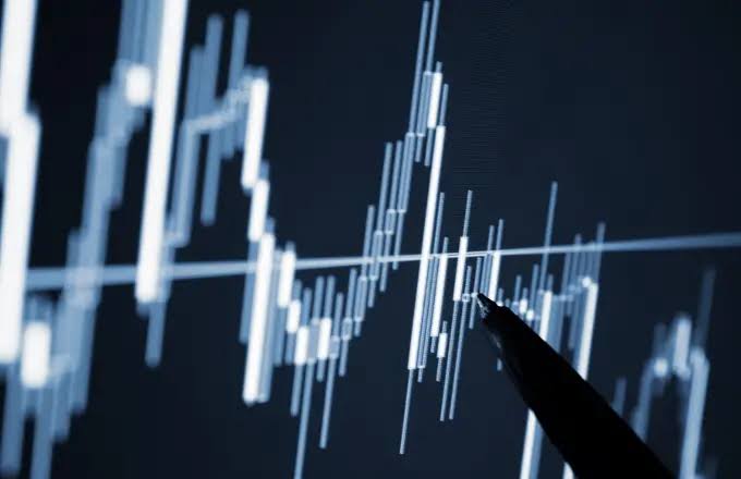 Mercados en Calma Antes de Minutas del Fed; Williams Advierte sobre Inflación y Guerra Comercial